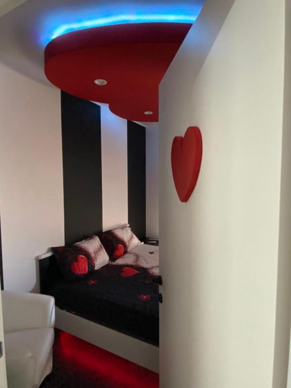 IRIS ROOM room 4